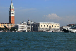 Il campanile di San Marco e il palazzo ducale dall’isola della Giudecca a Fondamenta Zitelle