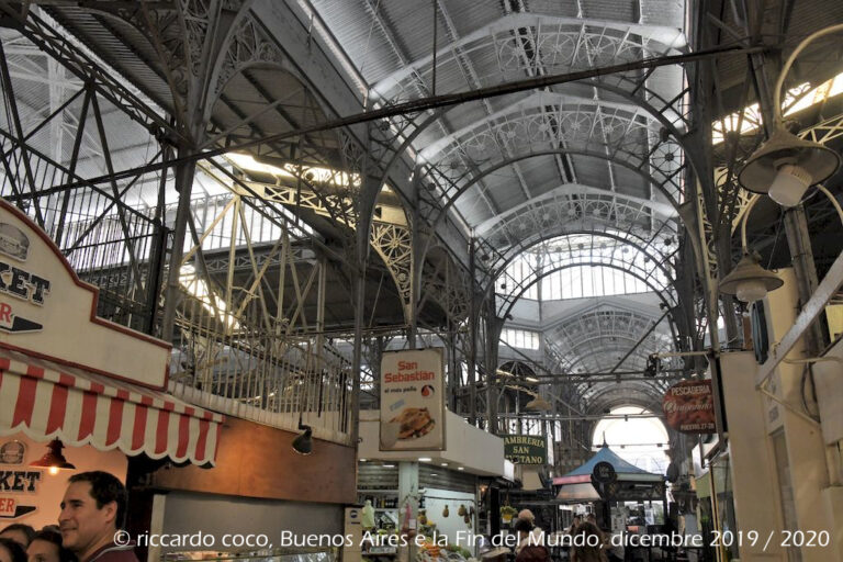 Il mercato di San Telmo (in spagnolo: Mercado de San Telmo) è un mercato coperto di Buenos Aires.